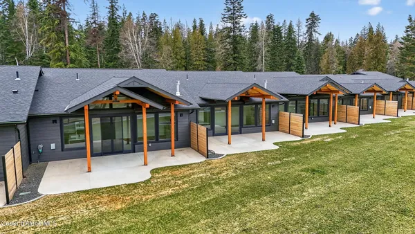 $925,000 | 33 Rebecca Lane, Nordman, ID 83848