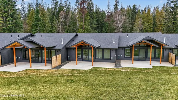 $925,000 | 33 Rebecca Lane, Nordman, ID 83848