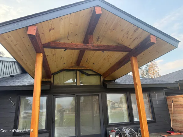 $949,900 | 33 Rebecca Lane, Nordman, ID 83848