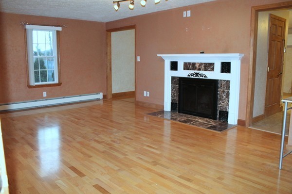 24 Three Rivers Road Wilbraham, MA 01095 - Photo 4 of 28