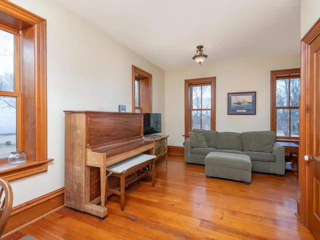 $970,000 | 13550 County Road 51, Norwood Young America, MN 55368