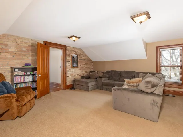 $970,000 | 13550 County Road 51, Norwood Young America, MN 55368