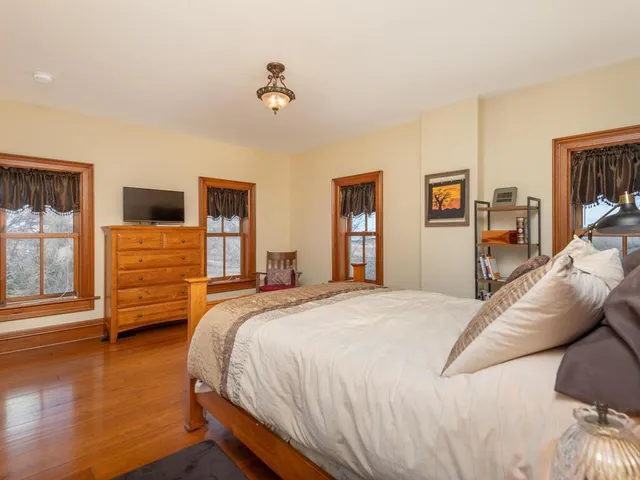 $970,000 | 13550 County Road 51, Norwood Young America, MN 55368