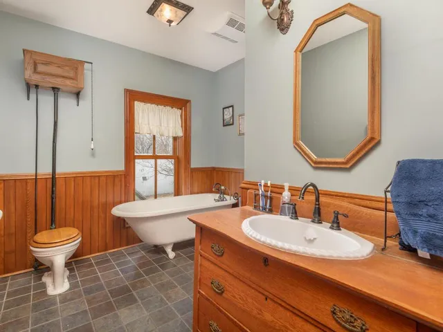 $970,000 | 13550 County Road 51, Norwood Young America, MN 55368