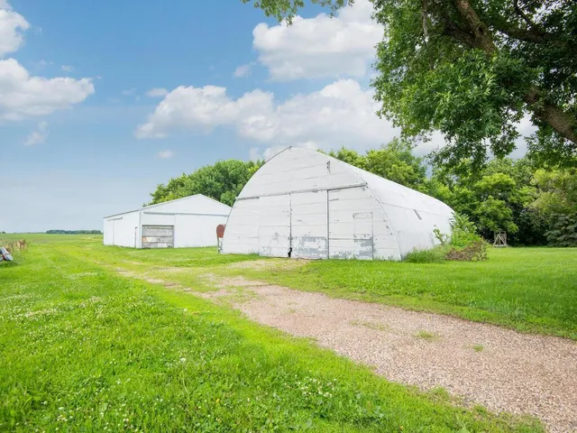 $970,000 | 13550 County Road 51, Norwood Young America, MN 55368
