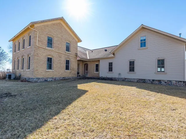 $970,000 | 13550 County Road 51, Norwood Young America, MN 55368