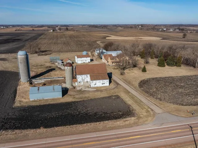 $970,000 | 13550 County Road 51, Norwood Young America, MN 55368