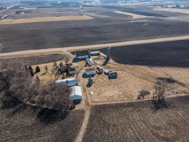 $970,000 | 13550 County Road 51, Norwood Young America, MN 55368