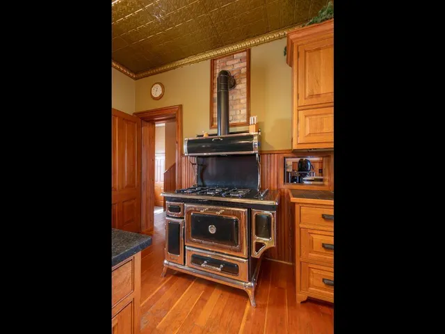 $970,000 | 13550 County Road 51, Norwood Young America, MN 55368