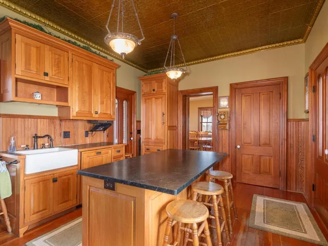 $970,000 | 13550 County Road 51, Norwood Young America, MN 55368