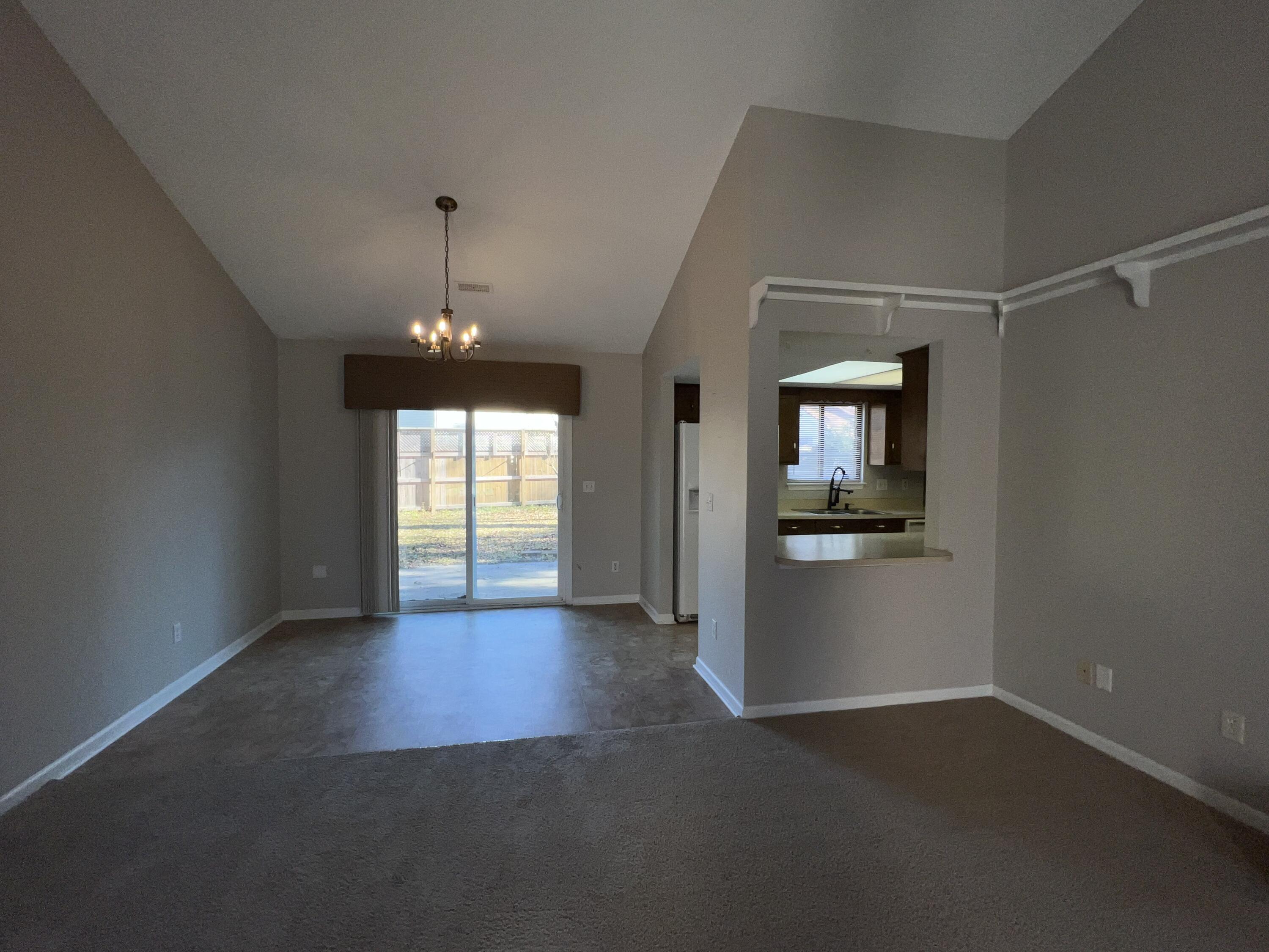 207 Roadrunner Road Ladson, SC 29456 - Photo 6 of 23 View of eating area