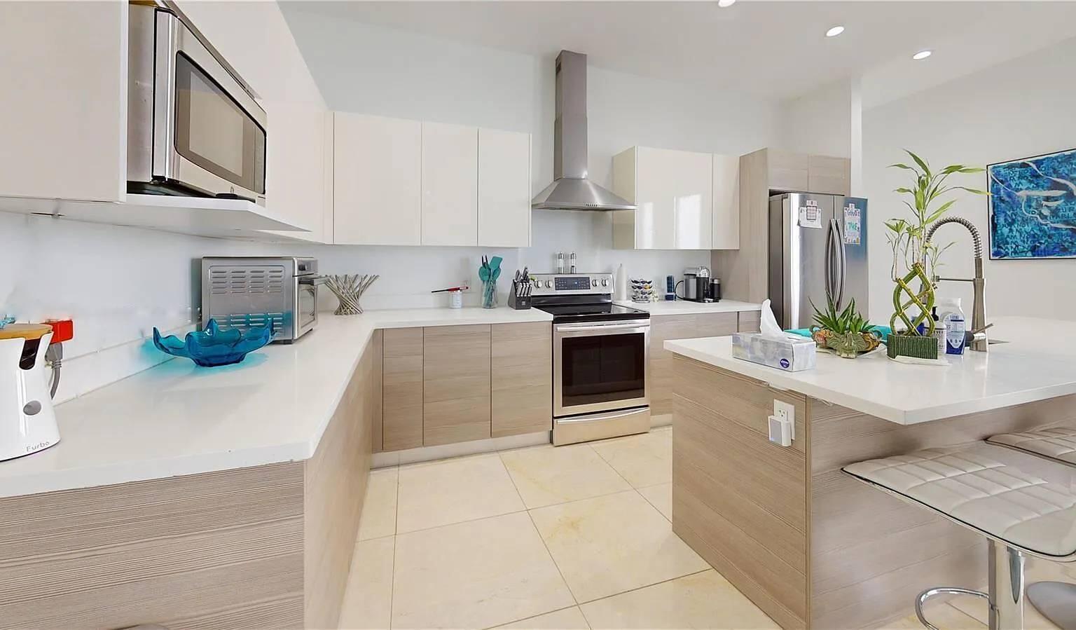 3091 Southwest 21st Street Miami, FL 33145 - Photo 3 of 20 3091 Kitchen 2