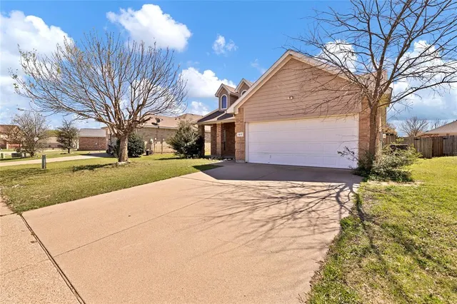 $2,000 | 1217 Foxtail Lane, Crowley, TX 76036