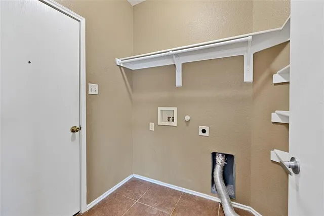 $2,000 | 1217 Foxtail Lane, Crowley, TX 76036