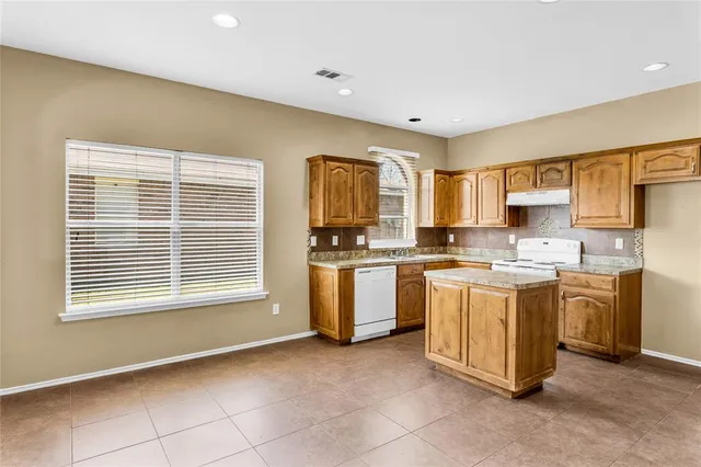 $2,000 | 1217 Foxtail Lane, Crowley, TX 76036