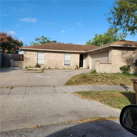 $1,700 | 5813 Crest Willow Drive, Corpus Christi, TX 78415