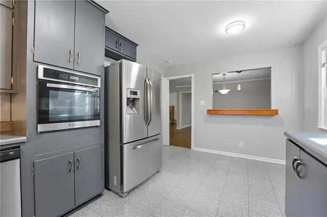 $300,000 | 7634 Charlotte Street, Kansas City, MO 64131