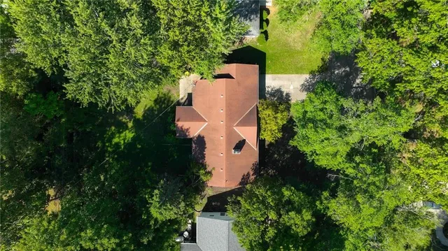 $300,000 | 7634 Charlotte Street, Kansas City, MO 64131