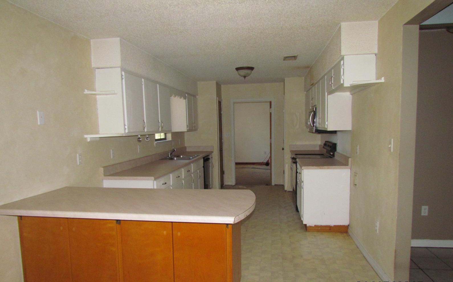 4266 Jenkins Road Crestview, FL 32536 - Photo 4 of 12 Gallery Image 4