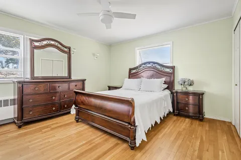 $987,000 | 27 West Side Avenue, East Quogue, NY 11942