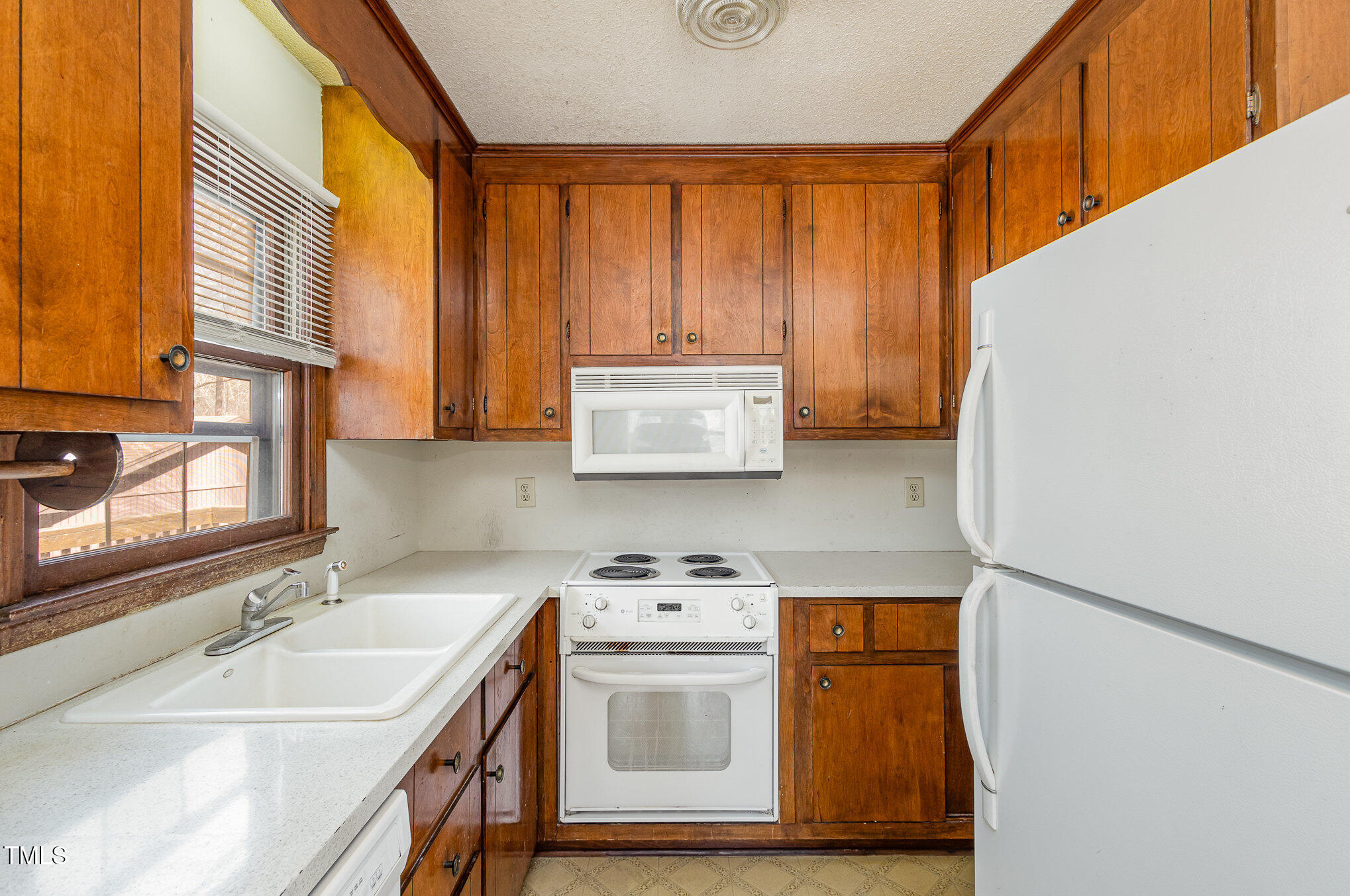 5315 Cole Mill Road Durham, NC 27705 - Photo 9 of 16 006_file_818