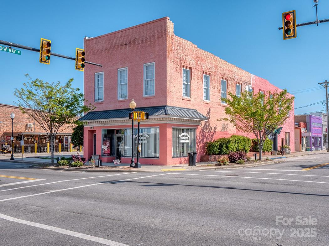 314 South French Street Lancaster, SC 29720 - Photo 35 of 39 front view of a building