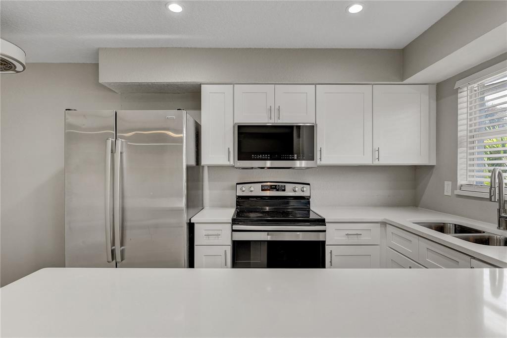 9030 Blind Pass Road, Unit C9 St. Petersburg, FL 33706 - Photo 10 of 33