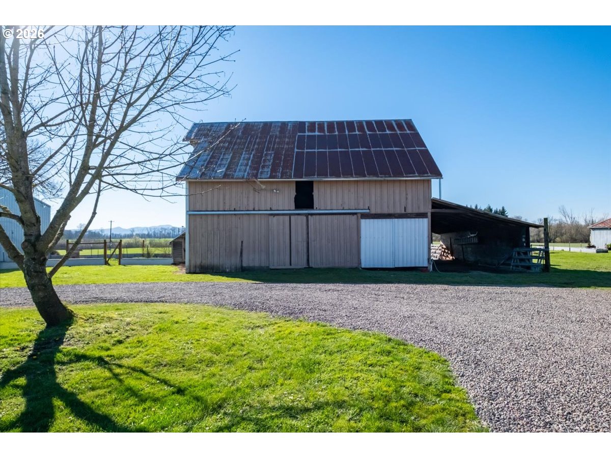 27144 Irish Bend Loop Halsey, OR 97348 - Photo 33 of 48 a view of a backyard