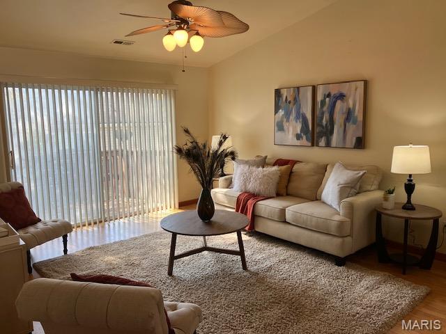 4304 Inlet Isle Drive Florissant, MO 63034 - Photo 4 of 23