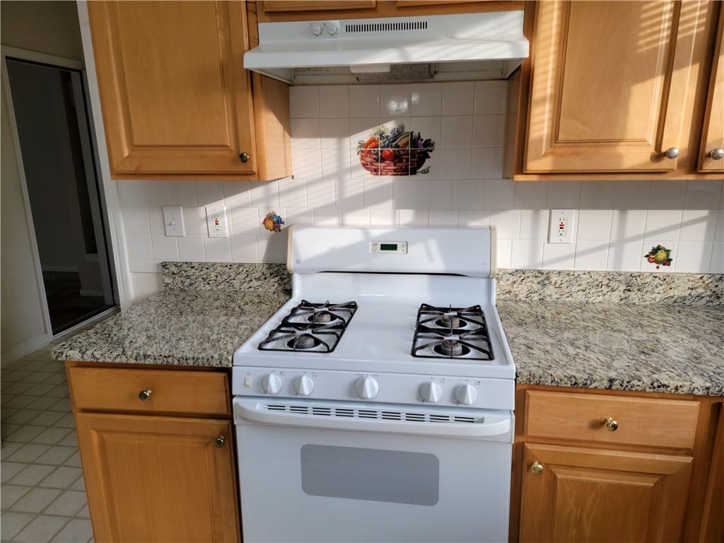 5072 Raventhorpe Court Northwest Suwanee, GA 30024 - Photo 13 of 36