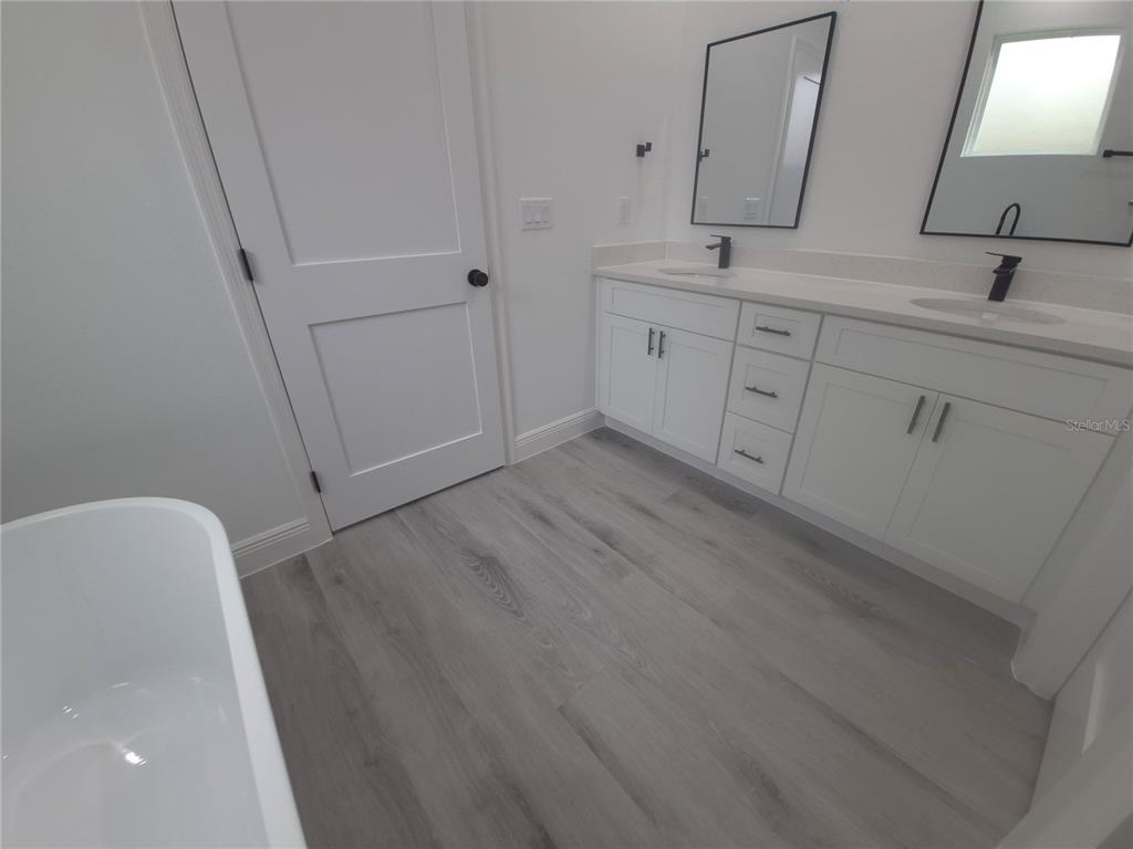 16629 Southwest 21st Circle Ocala, FL 34473 - Photo 3 of 12