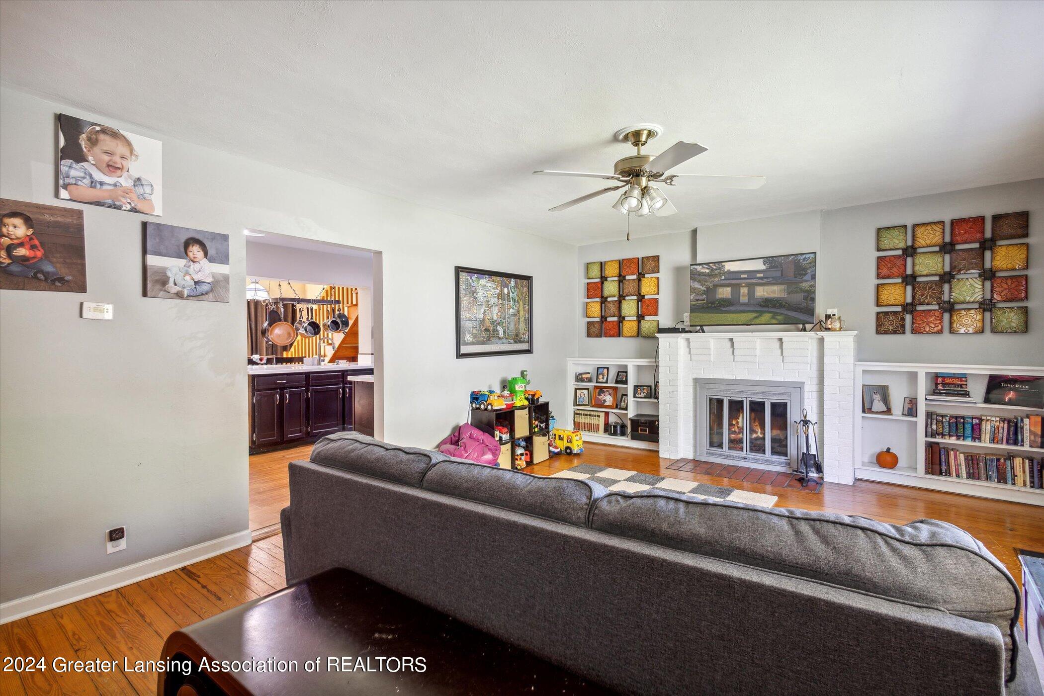 07-1560-Snyder-Rd-East-Lansing-MI-48823-