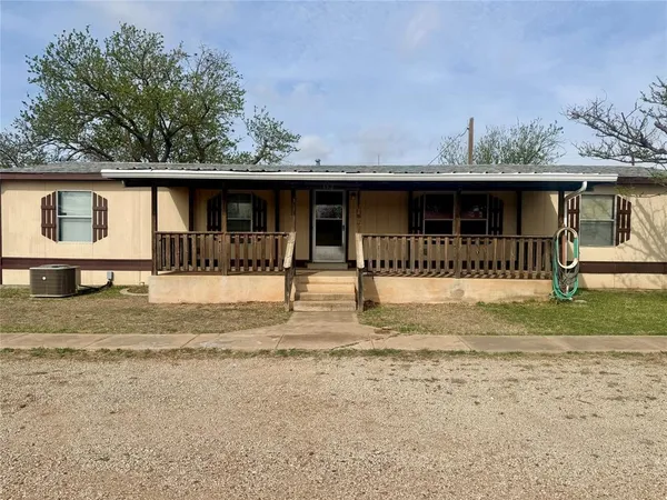 $140,000 | 112 South Franklin Avenue, Aspermont, TX 79502