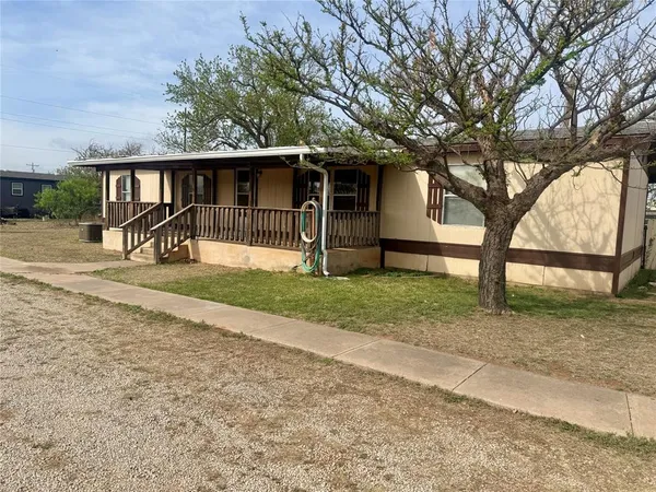 $140,000 | 112 South Franklin Avenue, Aspermont, TX 79502