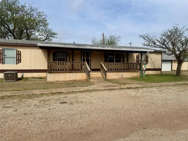 $140,000 | 112 South Franklin Avenue, Aspermont, TX 79502