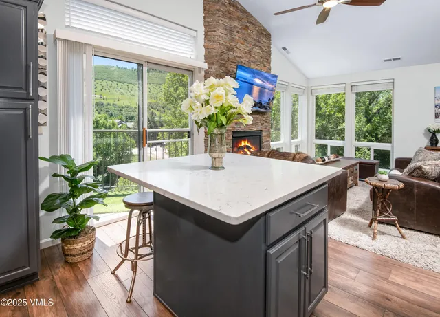 $925,000 | 971 West Beaver Creek Boulevard, Unit B5, Avon, CO 81620