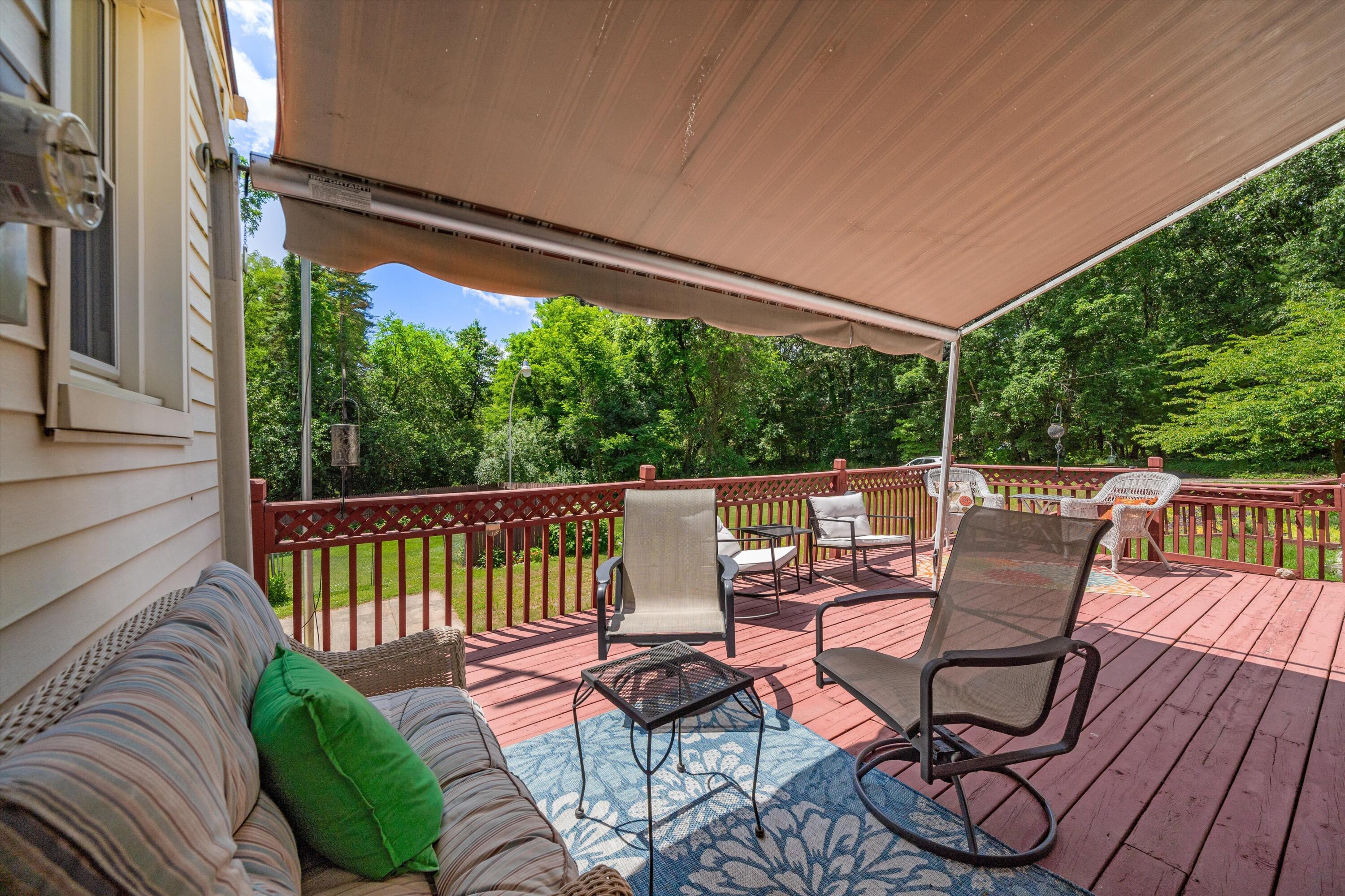 16009 Cavanaugh Lake Road Chelsea, MI 48118 - Photo 40 of 56 Deck