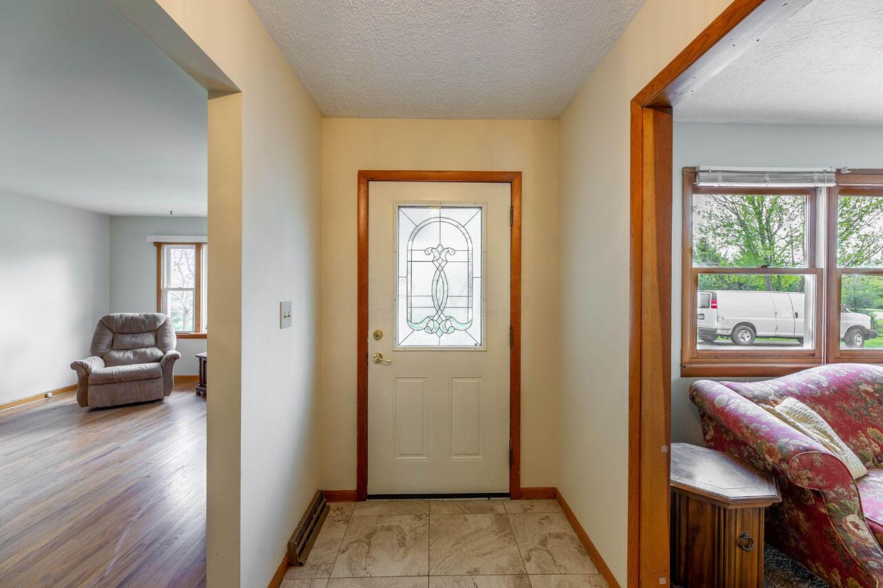 7782 Maxtown Road Westerville, OH 43082 - Photo 14 of 43 7782 Maxtown Rd (1 of 52)