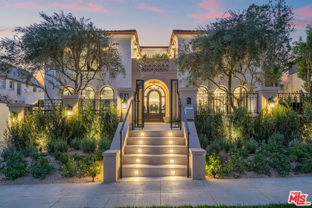 $23,995,000 | 611 North Hillcrest Road, Beverly Hills, CA 90210