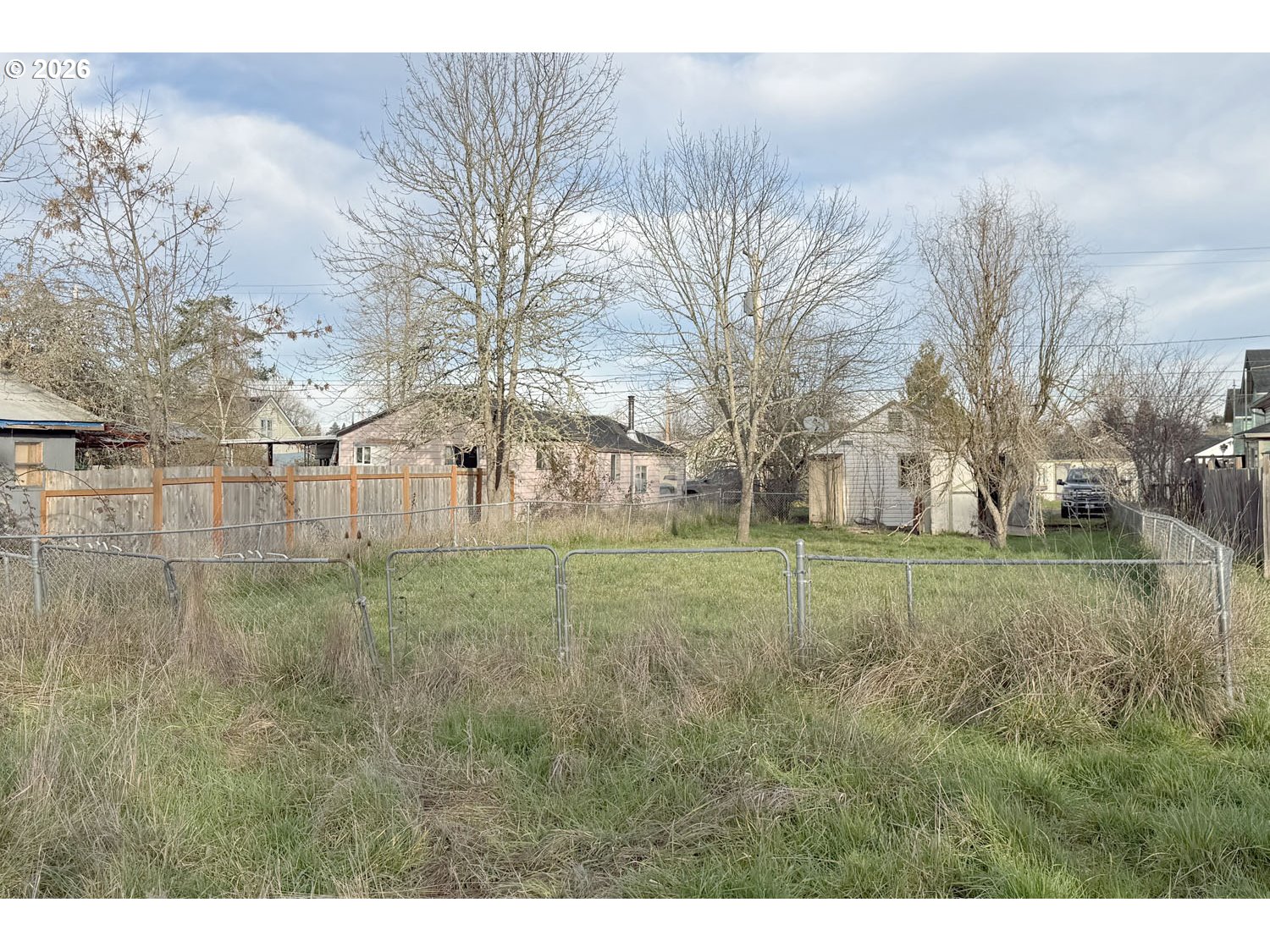 660 East 32nd Avenue Eugene, OR 97405 - Photo 5 of 6 a view of a backyard with pathway