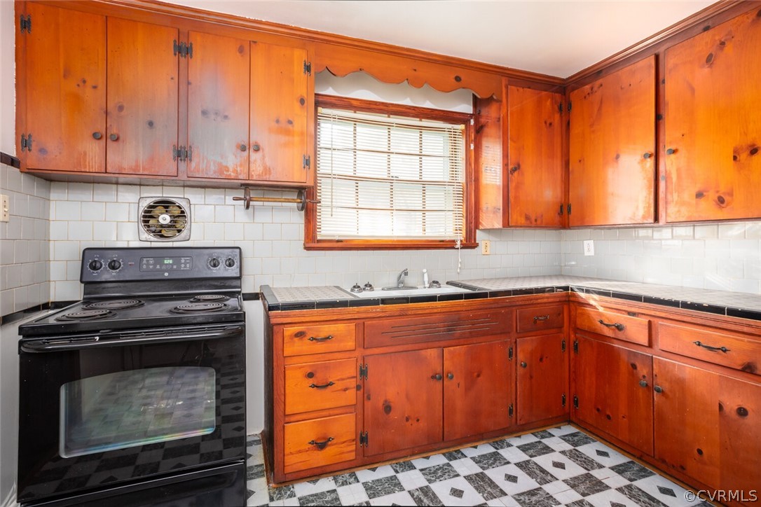 3989 Rebecca Road Richmond, VA 23234 - Photo 9 of 24 Gallery Image 9