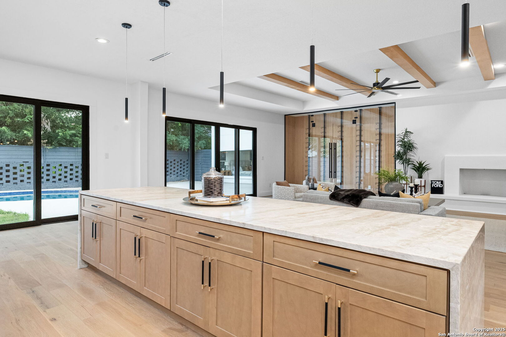 718 Ridgemont Avenue Terrell Hills, TX 78209 - Photo 18 of 39 a kitchen with sink and mirror
