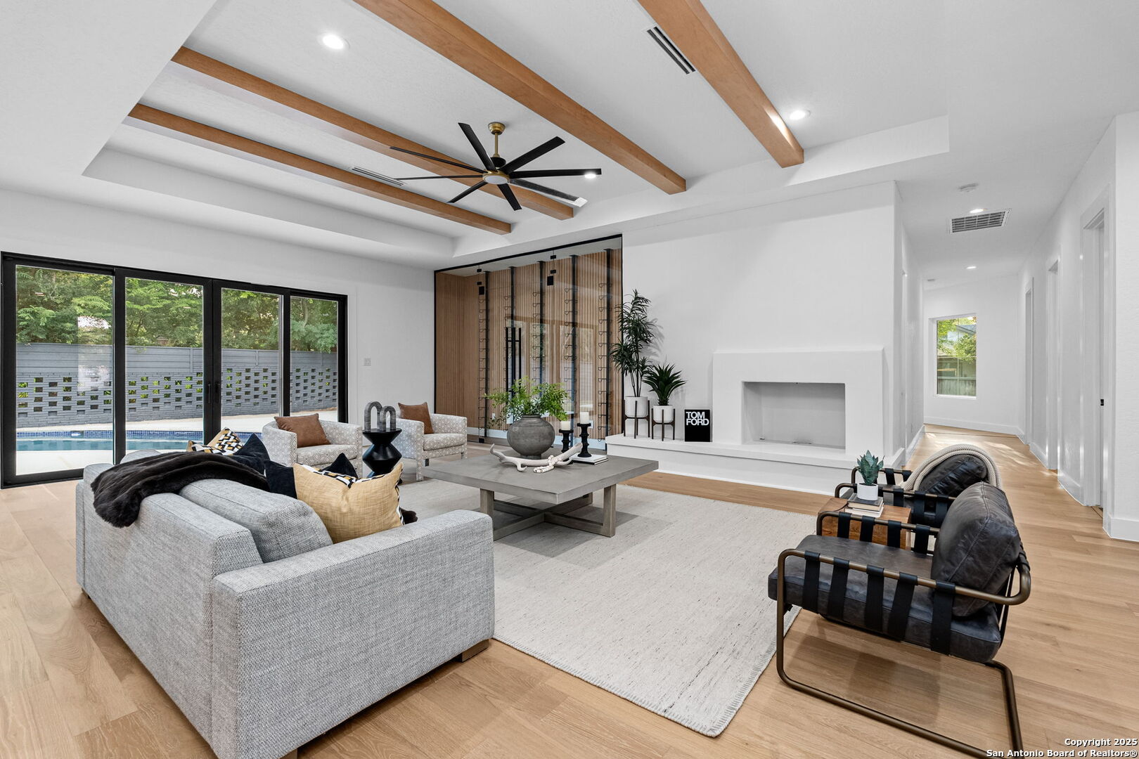 718 Ridgemont Avenue Terrell Hills, TX 78209 - Photo 10 of 39 a living room with furniture and a large window