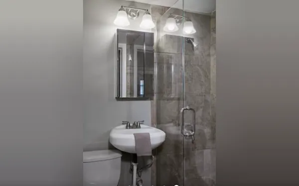 $2,495 | 3443 North Halsted Street, Unit 2D, Chicago, IL 60657