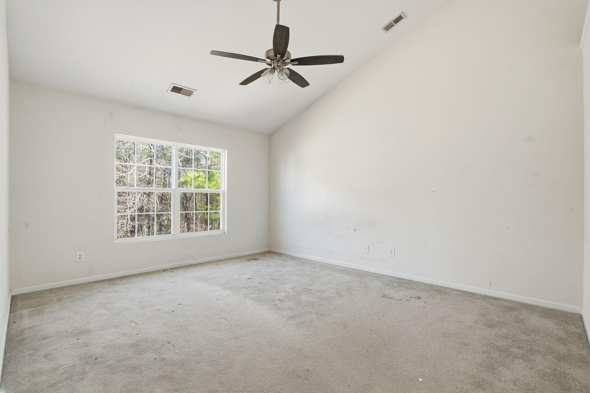 545 English Oak Circle Moncks Corner, SC 29461 - Photo 14 of 20 14-web-or-mls-018_DSC01376