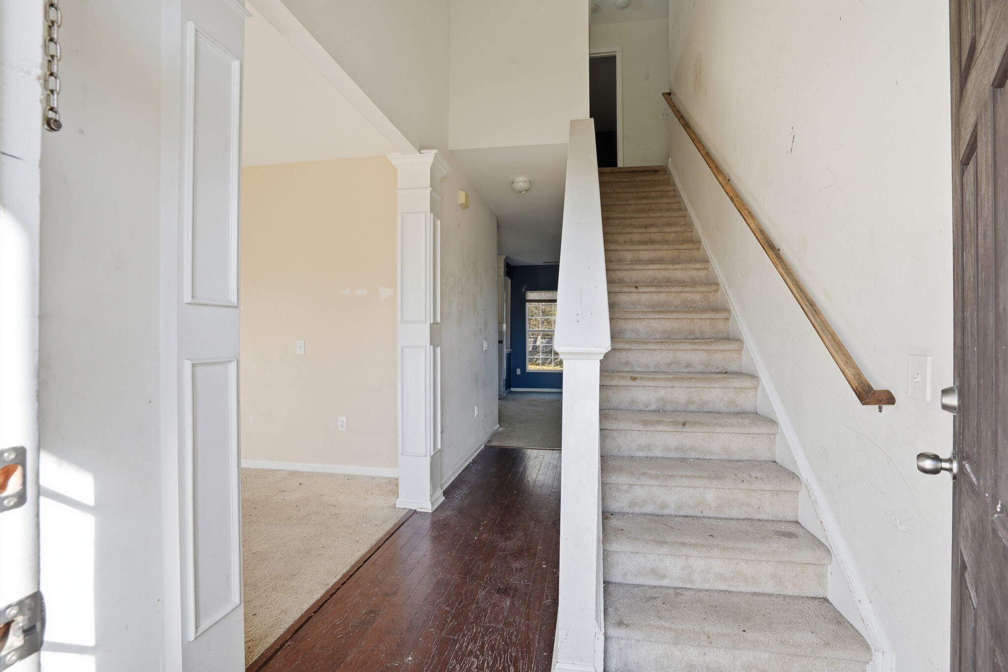 545 English Oak Circle Moncks Corner, SC 29461 - Photo 4 of 20 4-web-or-mls-004_DSC01319