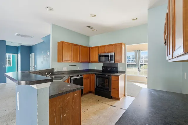 $305,000 | 545 English Oak Circle, Moncks Corner, SC 29461