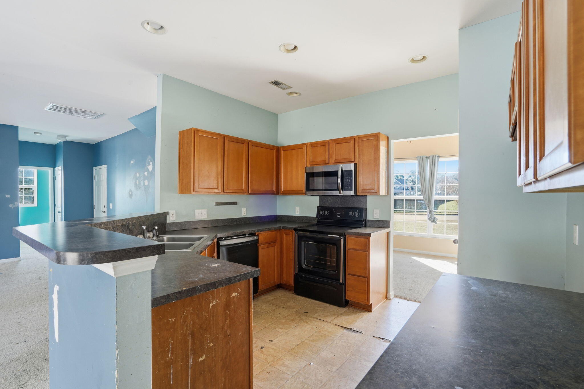 545 English Oak Circle Moncks Corner, SC 29461 - Photo 6 of 20 6-web-or-mls-007_DSC01349