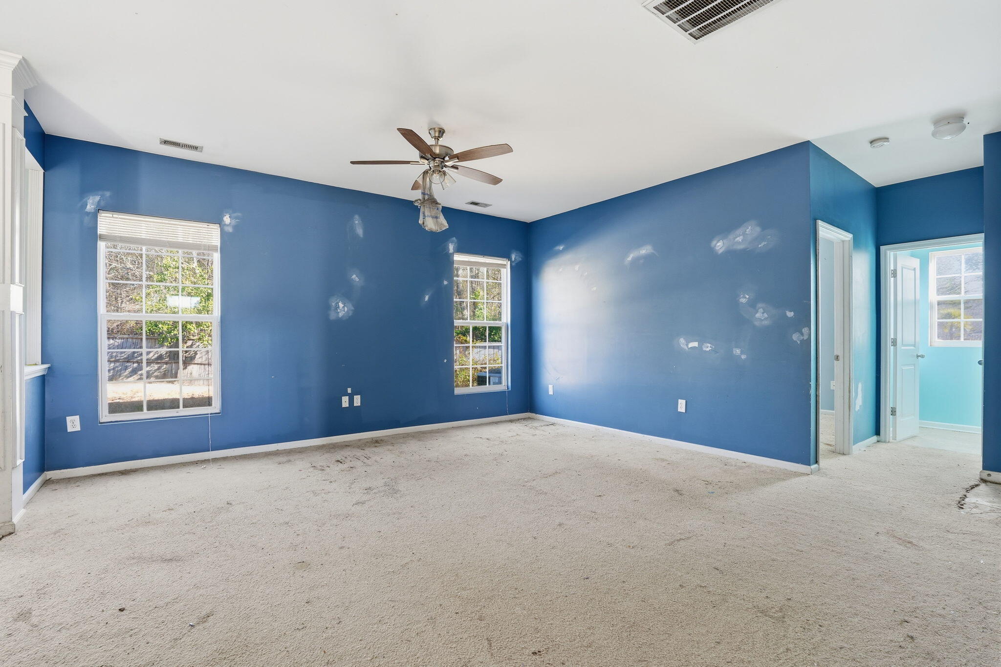 545 English Oak Circle Moncks Corner, SC 29461 - Photo 8 of 20 8-web-or-mls-012_DSC01325