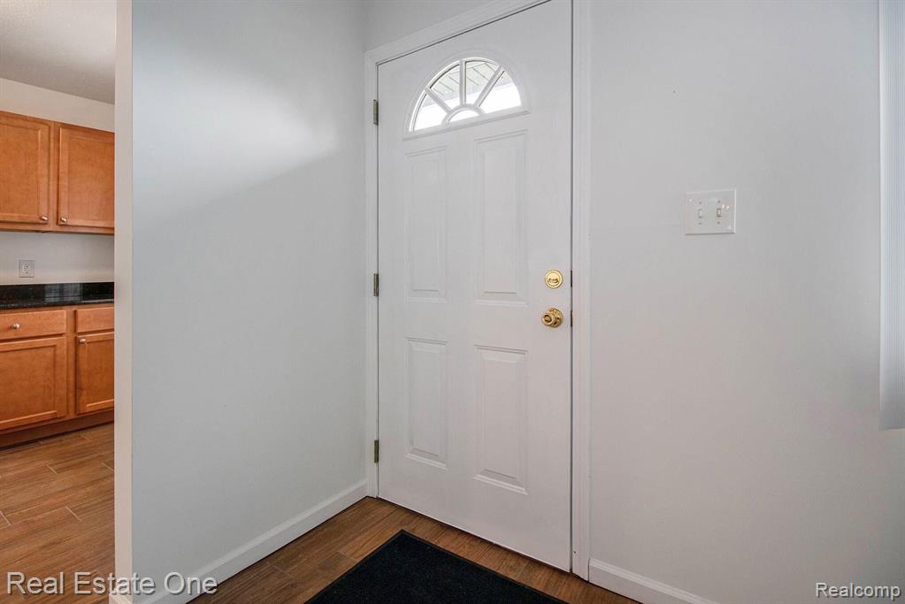 27301 Sibley Road Romulus, MI 48174 - Photo 12 of 33 Gallery Image 12